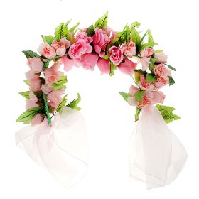 Цветочная арка из роз розовая